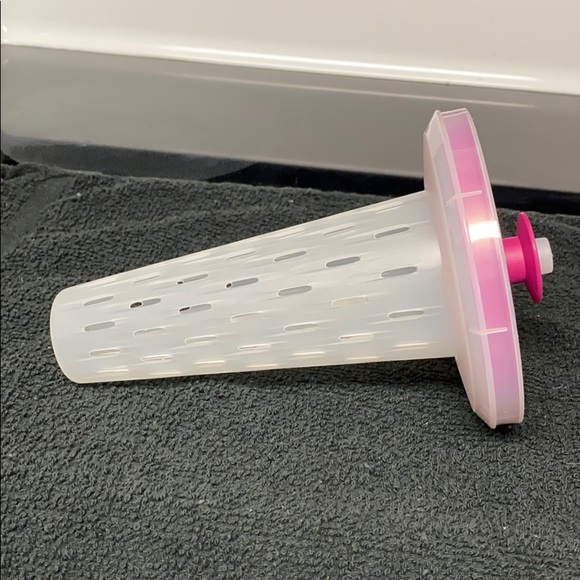 Tupperware 2 Qt/2 L Pitcher with Infuser Insert - Picture 4 of 5